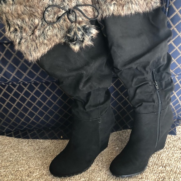 Boots - Picture 4 of 4